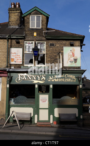 Fanny's Ale et Cider House, Saltaire. Banque D'Images