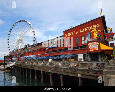 Grande roue de Ferris au Pier 57, Seattle, USA Banque D'Images