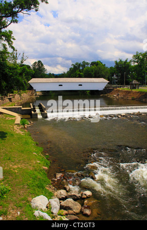 Pont couvert de Doe River, Tucson, Arizona, USA Banque D'Images