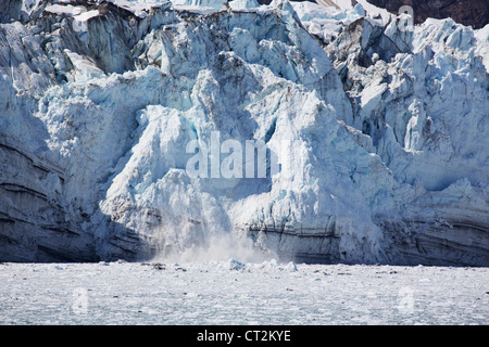 De vêlage d'Icebergs Marjerie Glacier. Glacier Bay National Park, Alaska Banque D'Images