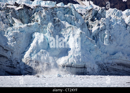 De vêlage d'Icebergs Marjerie Glacier. Glacier Bay National Park, Alaska Banque D'Images