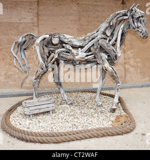 Sculpture cheval par Heather Jansch à Eden Project, Cornwall Banque D'Images