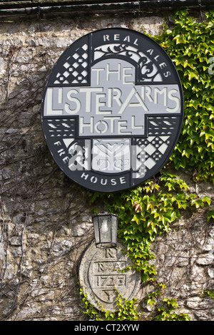 Plaque murale sur 1725 Lister Arms Hotel de Malham, Malhamdale, North Yorkshire Dales  Pub Anglais, UK Banque D'Images