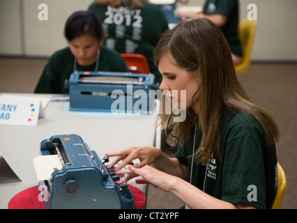Les étudiants aveugles, participer au Défi National Braille Banque D'Images