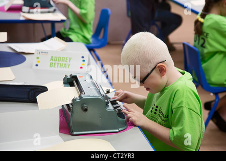 Les étudiants aveugles, participer au Défi National Braille Banque D'Images