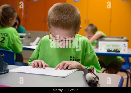 Les étudiants aveugles, participer au Défi National Braille Banque D'Images