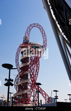 La sculpture la plus haute du Royaume-Uni dans le coeur de la 2012 Parc Olympique, conçu par Anish Kapoor et Cecil Balmond. Banque D'Images