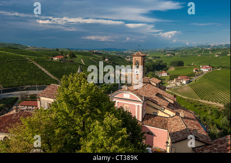 Italie Piémont Province de Cuneo Barolo Langhe l'église de S. Donato Banque D'Images