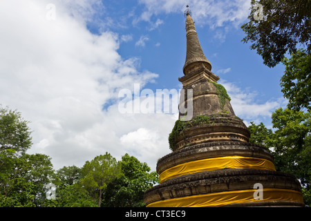 L'ancienne pagode à Umong Temple (Wat U-Mong), Chiangmai en Thaïlande. Banque D'Images