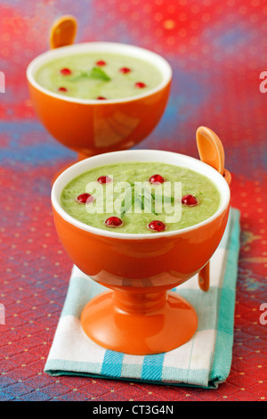 Gaspacho de Melon à l'estragon. Recette disponible. Banque D'Images