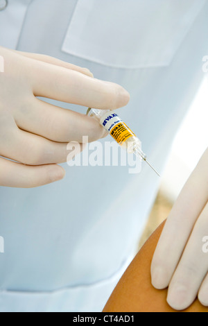 Le vaccin DT Polio Banque D'Images