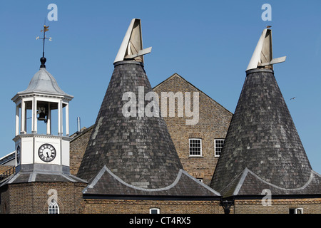 Maisons oast traditionnels convertis en trois moulins Studio Cinéma à Bow, Londres, UK Banque D'Images