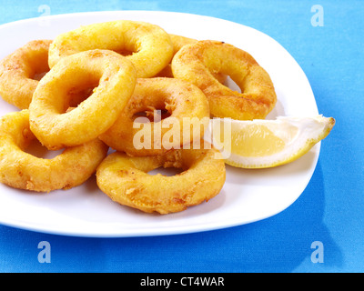 Calamares a la romana - Calmars frits Banque D'Images