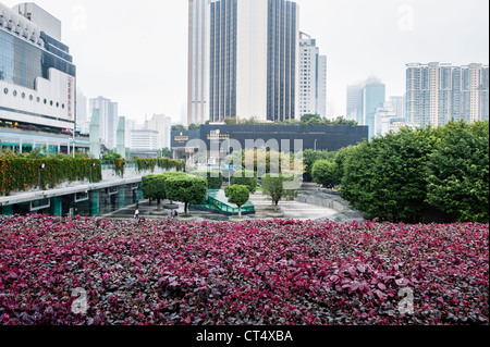 Une journée grise dans le centre de Shenzhen, où le développement de la Chine moderne a commencé. Banque D'Images