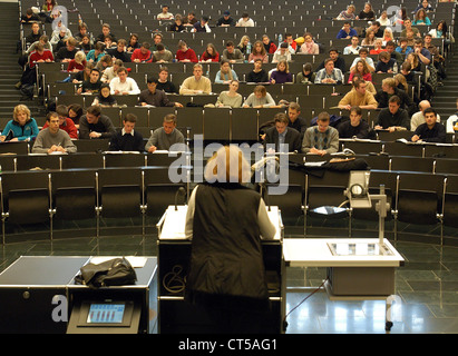 Conférence à l'université Albert-Ludwig, Max Audi-Université de Fribourg Banque D'Images