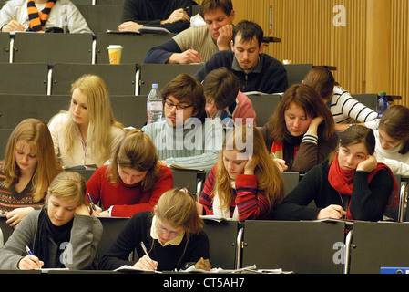 Conférence à l'université Albert-Ludwig, Max Audi-Université de Fribourg Banque D'Images