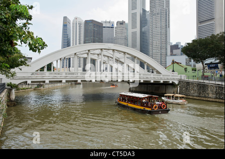 Pont Elgin, à Singapour, en Asie du sud-est. Banque D'Images