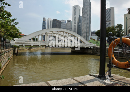 Pont Elgin, à Singapour, en Asie du sud-est. Banque D'Images