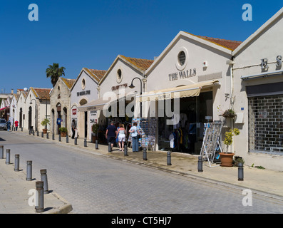 Vieille ville dh FAMAGOUSTE Chypre du nord de la vieille ville touristique shopping boutiques de souvenirs Banque D'Images