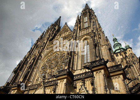 La Cathédrale Saint Vitus est une cathédrale catholique romaine à Prague, République Tchèque Banque D'Images