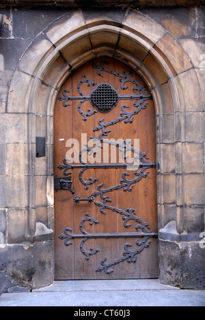 Décoré sur le côté de la Cathédrale Saint Vitus est une cathédrale catholique romaine à Prague, République Tchèque Banque D'Images