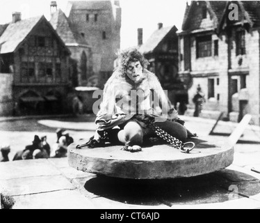 Lon Chaney Sr dans le Bossu de Notre-Dame, 1923 Banque D'Images