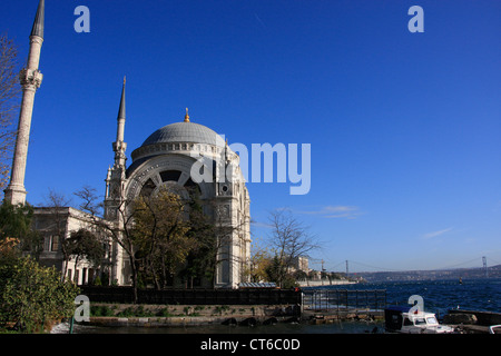 Mosquée de Dolmabahçe, Istanbul, Turquie Banque D'Images