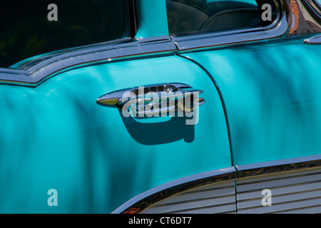 Dans le cadre d'une 1957 Chevrolet Bel Air. Historique Ce véhicule a été parfaitement restauré. Banque D'Images