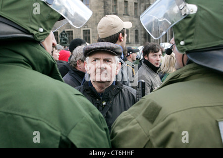 Manif contre l'Antifa de NPD mars à Dresden Banque D'Images