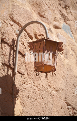 Lampe rouillée au monastère de Ste Catherine, Sinaï, Égypte Banque D'Images