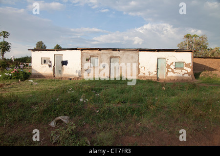 Huttes de boue dans l'Afrique de l'ouest du Kenya, Migori, Afrique. Banque D'Images