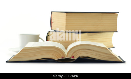 La composition avec pile de livres isolated on white Banque D'Images
