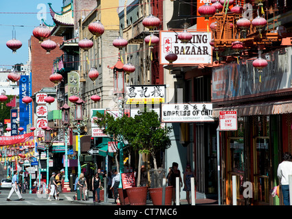 Grant Avenue, dans le quartier de Chinatown de San Francisco, Californie, USA. Banque D'Images