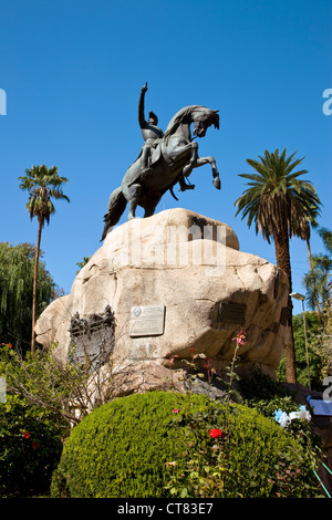 Statue du général San Martin dans la Plaza San Martin Banque D'Images