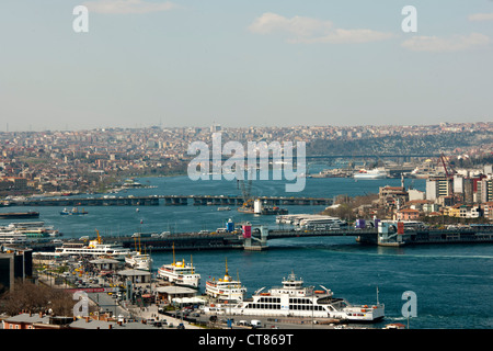 La Turquie, Istanbul, Topkapi Saray Blick vom auf das Goldene Horn. Banque D'Images