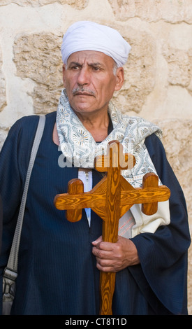 Copte égyptien pilgrim visitez l'église du Saint-Sépulcre à Jérusalem Israël à Pâques Banque D'Images