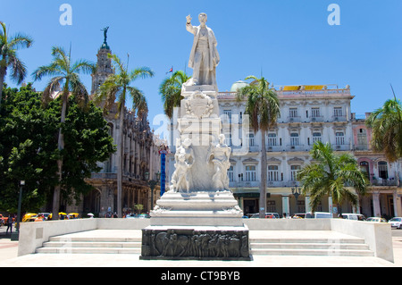 Statue dans le Parque Central, La Havane, Cuba Banque D'Images