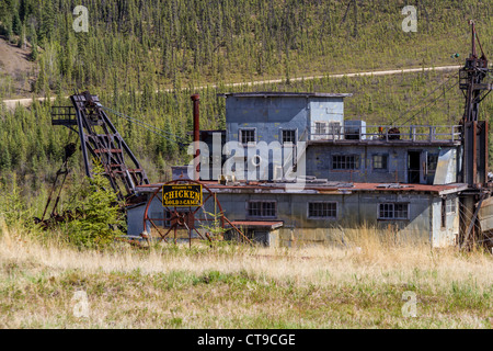 Drague d'or historique n° 4 à Chicken, Alaska. Banque D'Images