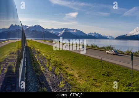 Alaska Railroad Coastal Classic train allant d'Anchorage à Seward, Alaska. Banque D'Images