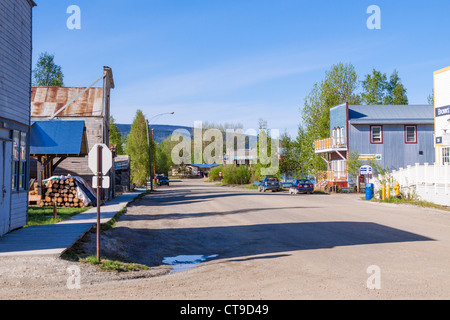 Dawson City dans le Territoire du Yukon, Canada, a un climat subarctique et une population d'environ l'année 1900. Banque D'Images