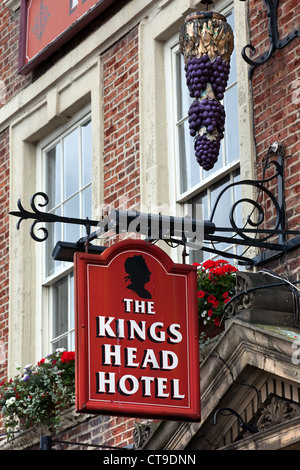 Le Kings Head Hotel - Richmond, North Yorkshire Dales, Richmondshire, UK Banque D'Images