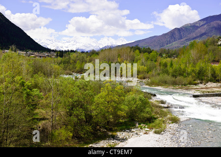 L'Cannobino monte sur les pistes des Alpes italiennes près de la Cima della Lauasca,2195m, rivière Cannobino 20130713 Torrente,Italie Banque D'Images