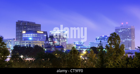 Vue sur le centre-ville de Columbia, Caroline du Sud de FInlay Park. Banque D'Images