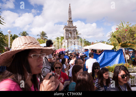 La foule à la reconstitution de la bataille de Mactan ou Kadaugan Festival. Lapu-Lapu City, Philippines Banque D'Images