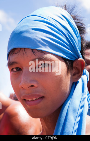 Guerrier autochtone lors de la bataille de Mactan reenactment ou Kadaugan Festival. Lapu-Lapu City, Philippines Banque D'Images