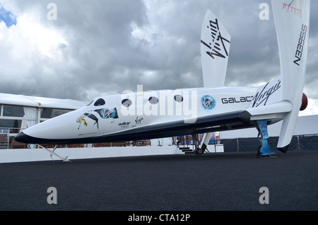 Virgin Galactic Spaceship deux répliques sur l'affichage à Farnborough International Airshow 2012 Banque D'Images