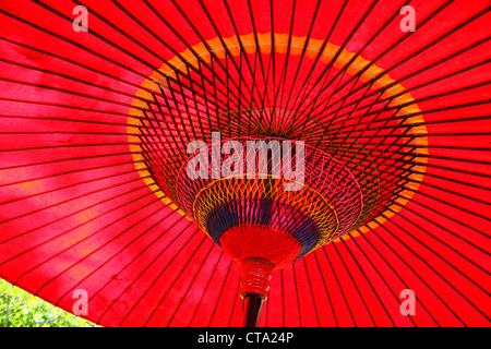Parapluie japonais réalisés avec nervure de bambou recouvert de papier d'huile Banque D'Images