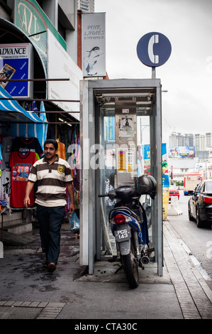 Georgetown vous trouvez encore des cellules à Penang Téléphone suranné, mais moins utilisé en raison de l'utilisation massive du téléphone mobile. Banque D'Images