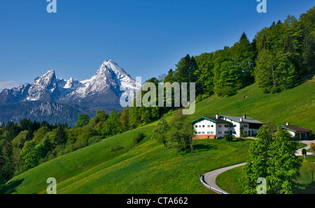Maria Gern et le Watzmann dans la lumière du soleil, Berchtesgaden-campagne, Haute-Bavière, Allemagne, Europe Banque D'Images