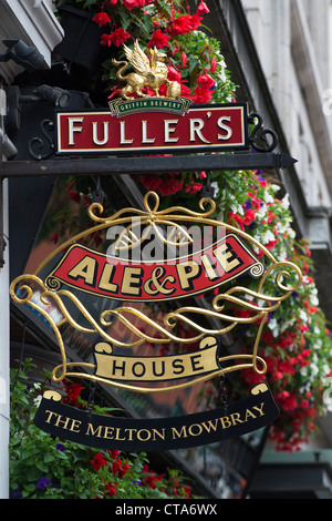 Ale Fullers et pie enseigne de pub. Londres, Angleterre Banque D'Images